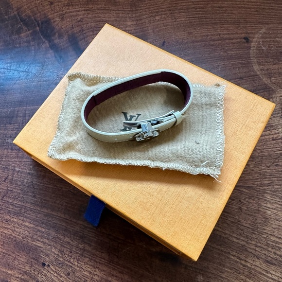 🔥🔥Louis Vuitton bracelet🔥🔥🔥 - Picture 2 of 15